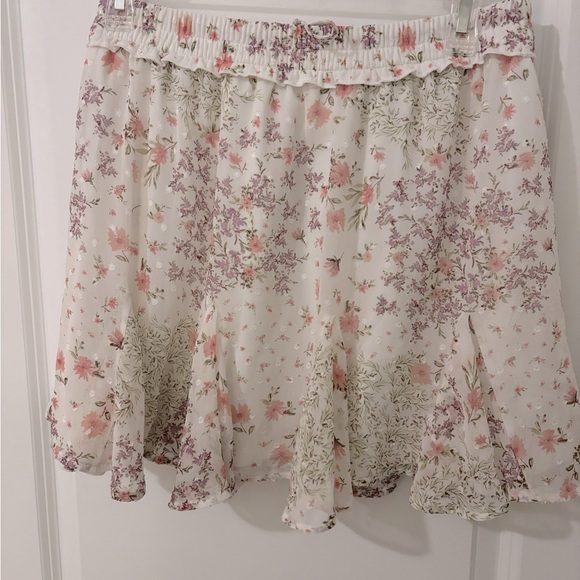 Francesca’s Marie Floral Godet Long Sleeve Blouse M and Mini Skirt L. - Picture 5 of 11